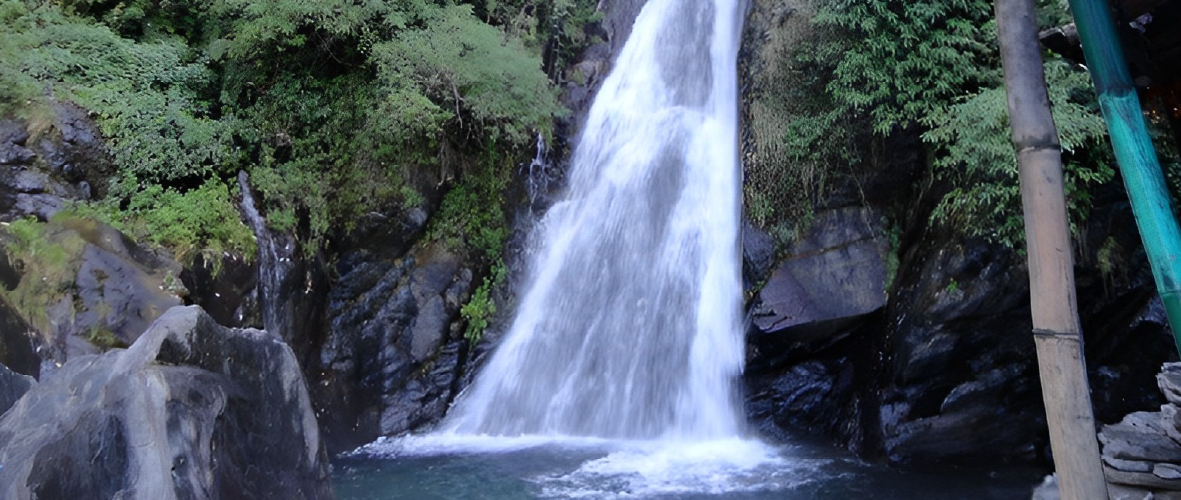 Bhagsu Falls, Mcleodganj