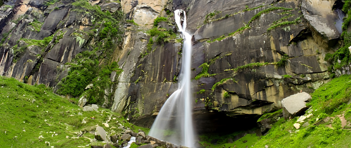 Jogini Waterfall, Manali